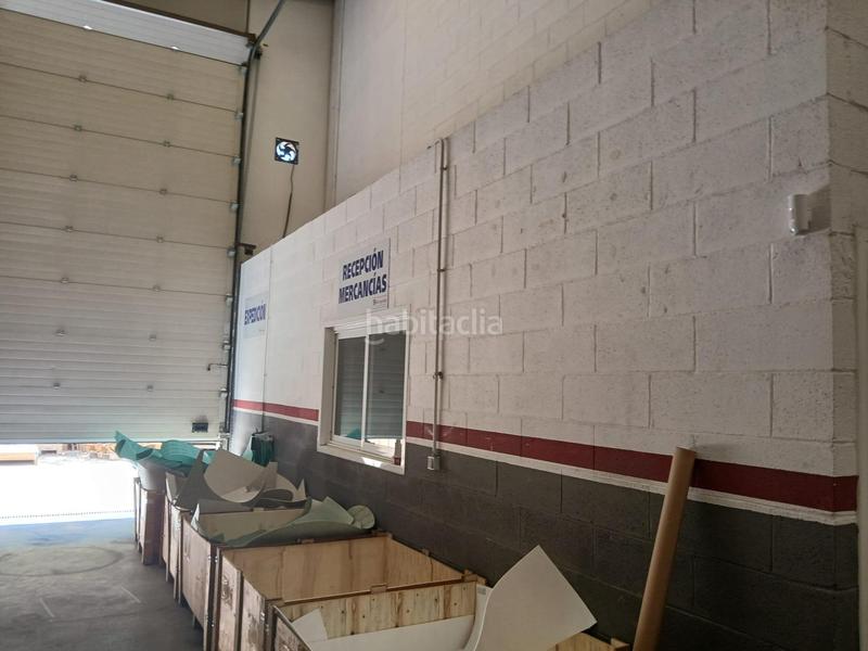 Foto b3e71765-9865-4bb3-ae82-c73df28634b7. Nau industrial a Vila-seca poble Vila-seca