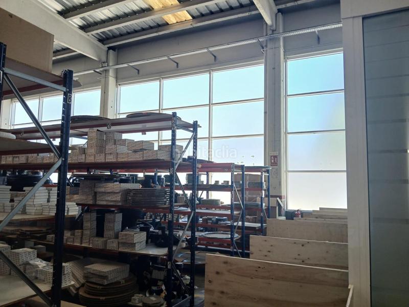 Foto ff2634dc-f17f-4102-befa-cf8c50d99b92. Nau industrial a Vila-seca poble Vila-seca