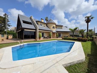 Casa in Vilafortuny. Villa independiente en vilafortuny