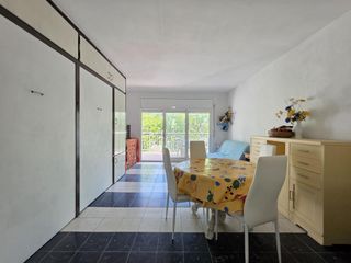 Flat in Barenys. Estudio en zona centro a 200m de la playa