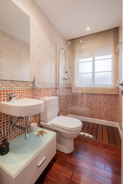 Foto bb9a08f1-bd0f-4dd5-ae65-5f57f32c0ff3. Casa adossada amb aparcament a Centre Salou