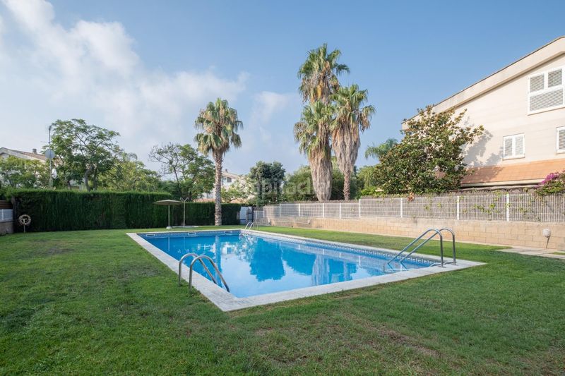 Foto ed61b5d1-9ea1-436d-b755-dd6b60d5a5af. Casa adossada amb aparcament a Centre Salou