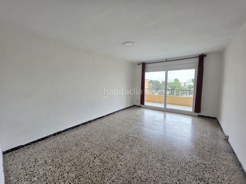 Foto 4d020a31-7423-46b9-be07-e7c32bfd379c. Pis amb aparcament a Centre Salou