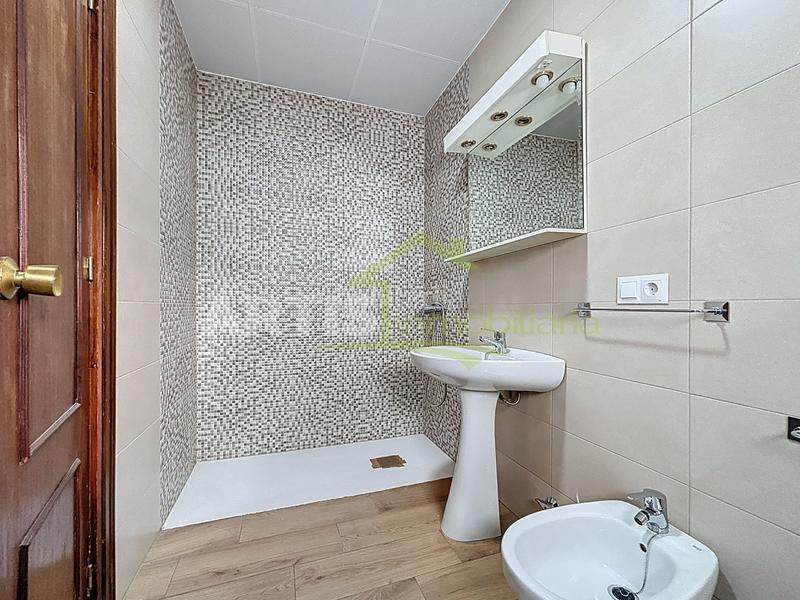 Foto d65d4e69-99e2-4f16-ac08-30d9a0c1bd02. Piso en Puente Genil