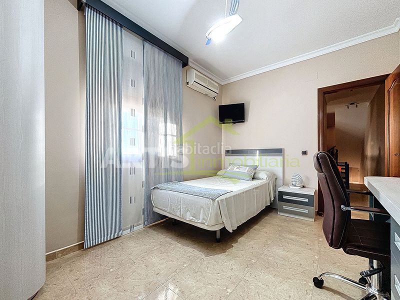 Foto ac6facee-5d4b-42a5-8d48-e27072284137. Casa en Puente Genil