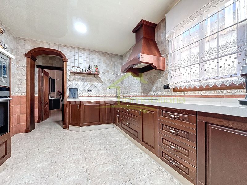 Foto d88042f9-0377-4d1f-bfd0-d92e3878d17a. Casa en Puente Genil