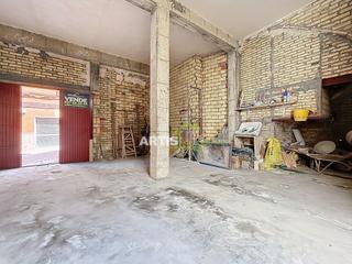 Local Comercial  Calle linares. Local destinado a garaje