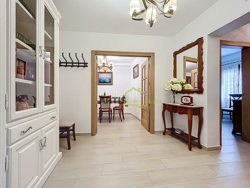 Foto b0b1e315-2352-477b-9a7d-68d93e12e551. Casa  con elevador en Puente Genil