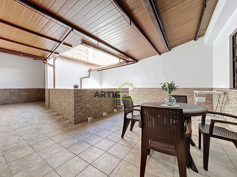 Foto b4cc17ec-8072-4e47-ad83-e60175a0a1ed. Casa  con elevador en Puente Genil