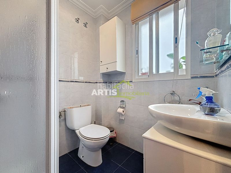 Foto 0bb10a03-6b84-43fe-bc18-d33e915005e3. Casa adossada amb aparcament a Puente Genil