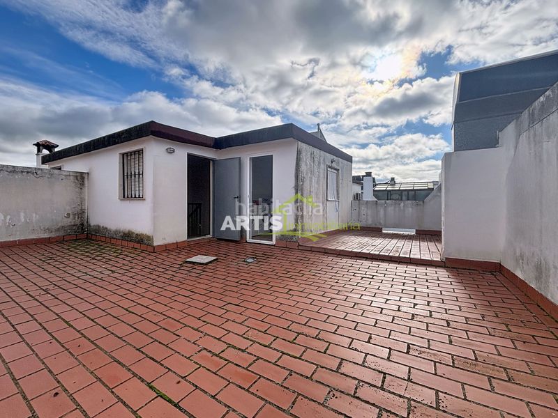 Foto d6f666ac-70fb-4187-a544-f4a7907da648. Casa adossada amb aparcament a Puente Genil