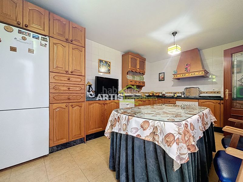 Foto fd156da5-8346-422e-8954-28a61465b192. Casa adossada amb aparcament a Puente Genil
