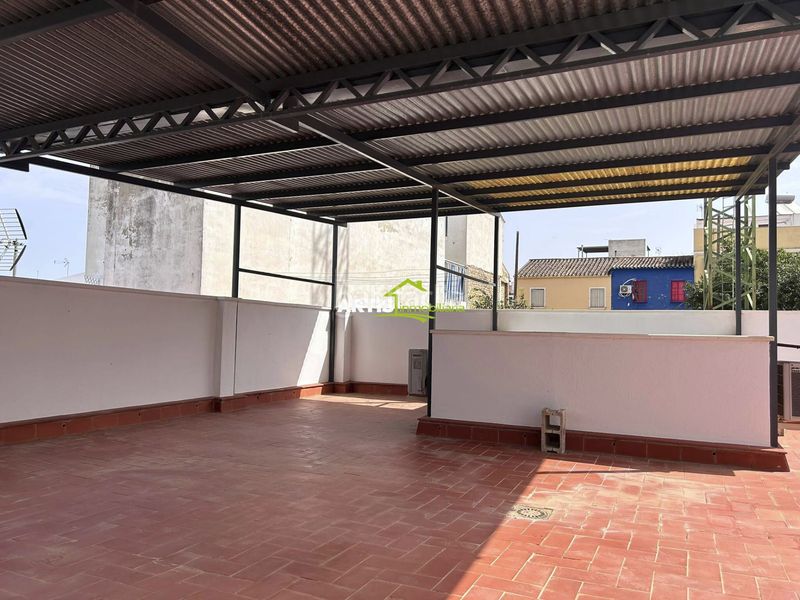 Foto 98752c90-7c6a-43d5-9d51-e3b4d41dcb30. Casa en Puente Genil