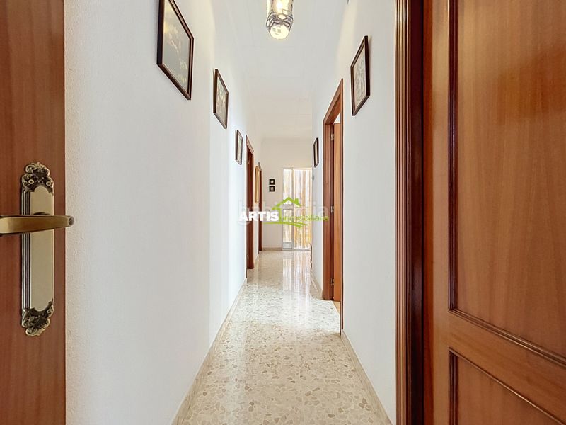 Foto b835252d-f825-40ea-a61c-a76a9e139630. Casa en Puente Genil
