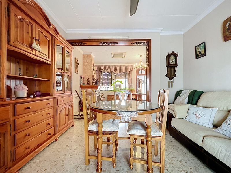 Foto f4de1163-9378-4764-a8e4-7ea56f100775. Casa en Puente Genil