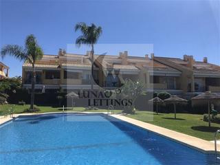 Alquiler Planta baja en Calle holanda 2. Larga temporada apartamento sin muebles junto a la playa
