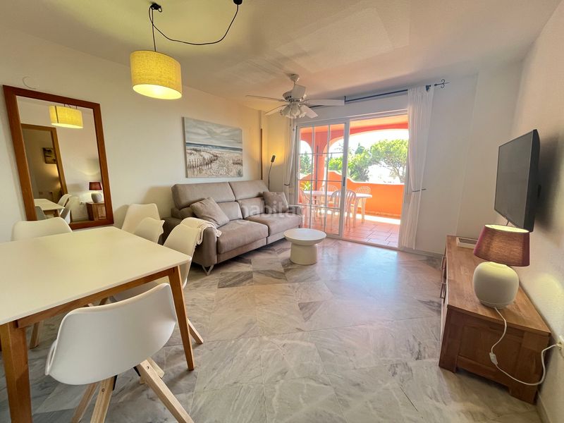 Foto 51a691a2-3fa2-4716-811b-cc633510753d. Rent apartment in avenida andasol 12 in Costabella Marbella