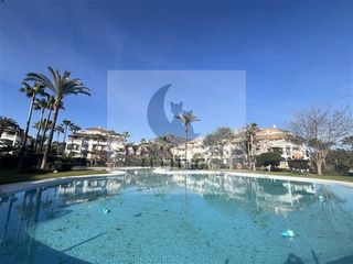 Lloguer Apartament a Avenida príncipe salman e1. Se alquila larga temporada apartamento en la dama de noche