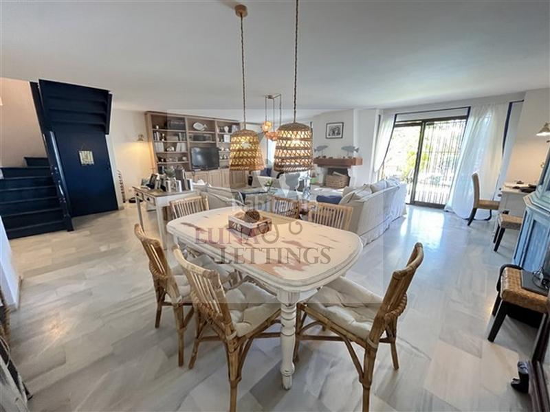 Foto dc684d08-8c46-4bf0-bfd2-0c866fd65801. Lloguer dúplex a avenida jacaranda 2 a Las Chapas - Alicate Playa Marbella