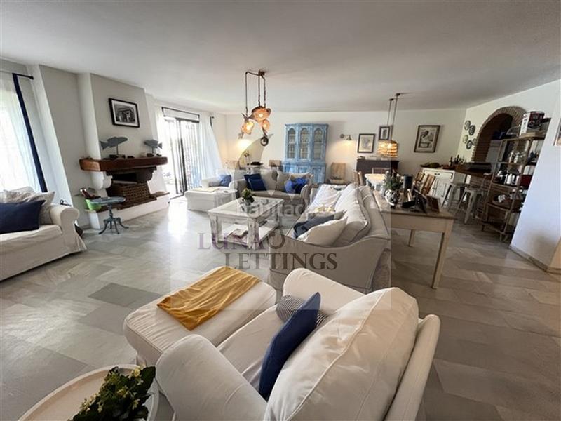 Foto 0983f525-c4f3-4b15-94b6-9eecb52a998a. Location duplex dans avenida jacaranda 2 dans Las Chapas - Alicate Playa Marbella