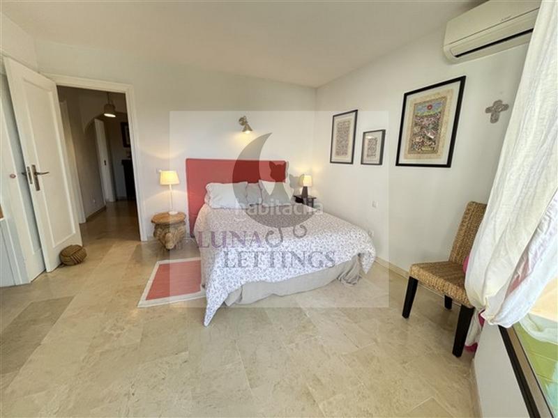 Foto 459e3ef5-5e56-46c8-94d2-e79c579593bb. Location duplex dans avenida jacaranda 2 dans Las Chapas - Alicate Playa Marbella