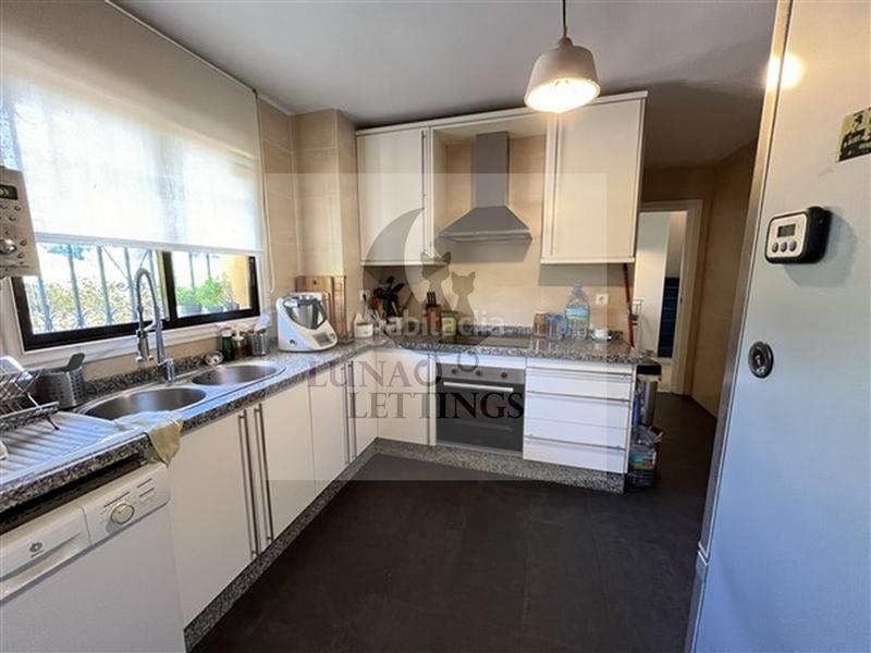 Foto 7a89c461-90fe-447b-bea4-fbab6c638dd4. Location duplex dans avenida jacaranda 2 dans Las Chapas - Alicate Playa Marbella