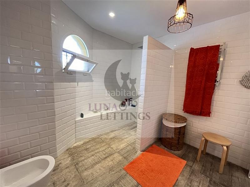 Foto 9ba5a88e-d4f2-4d4e-9b55-6bb947396159. Location duplex dans avenida jacaranda 2 dans Las Chapas - Alicate Playa Marbella