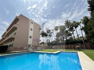 Apartament a Calle del faísán 158. Apartamento dúplex reformado a estrenar en carib playa, a 5 minu