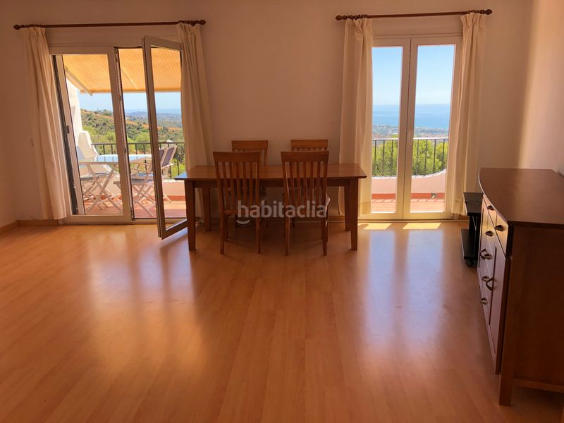 Foto d9d6ea26-a247-42c9-bea4-6d5d4d4fd246. Àtic a calle del faisán 7 a Alto de los Monteros Marbella