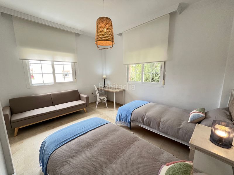 Foto 4d329f17-5822-4eb6-bcbc-4c2b849e545c. Pis a avenida del prado 69 a Las Brisas Marbella