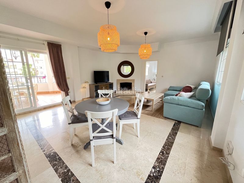 Foto b01bd526-42b2-45b1-ab37-4a9370745f6e. Pis a avenida del prado 69 a Las Brisas Marbella