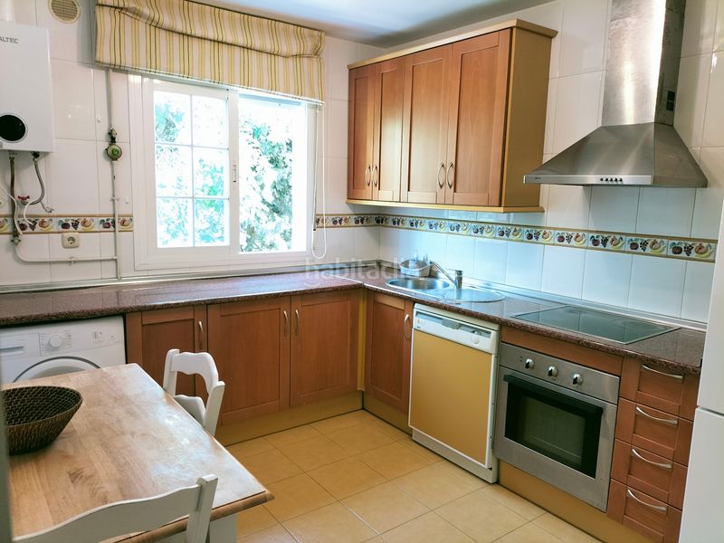 Foto d5b4ab86-f896-49ab-b9a0-43560994f6f2. Pis a avenida del prado 69 a Las Brisas Marbella