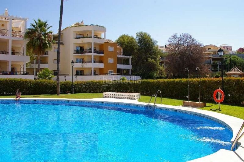 Foto dff7fc2d-4f7b-4161-a140-a593e222380f. Pis a avenida del prado 69 a Las Brisas Marbella