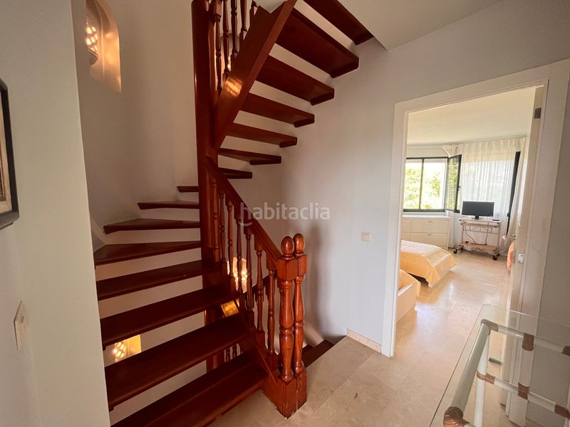 Foto 3493942d-74b3-4912-8e01-55ad61fb1793. Rent triplex in avenida jacaranda 31 in Las Chapas - Alicate Playa Marbella