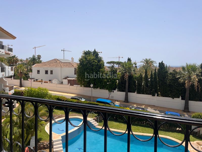 Foto 97fa7bdd-01f0-4bef-b6ff-10549ce21e82. Rent triplex in avenida jacaranda 31 in Las Chapas - Alicate Playa Marbella
