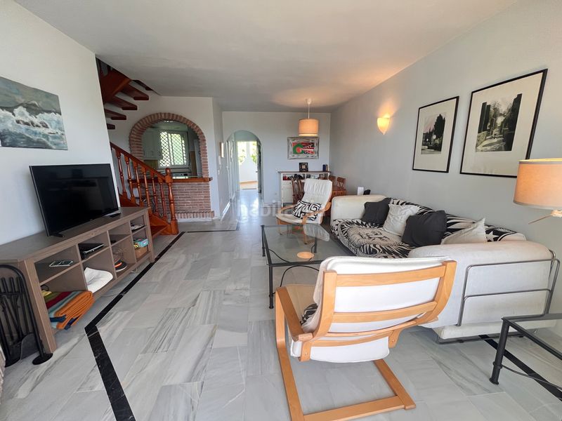 Foto 9b5dabe1-9edf-478a-98ed-3e84b13cf62f. Rent triplex in avenida jacaranda 31 in Las Chapas - Alicate Playa Marbella