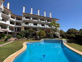 Miete Dreistöckige Wohnung in Avenida jacaranda 31. Temporada invierno - desde septiembre hasta finales de junio tri