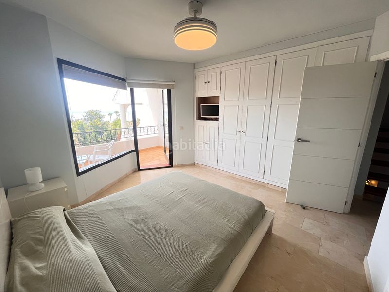 Foto 59076e0e-3c88-457f-a386-25c02e5868c8. Lloguer tríplex a avenida jacaranda 31 a Las Chapas - Alicate Playa Marbella