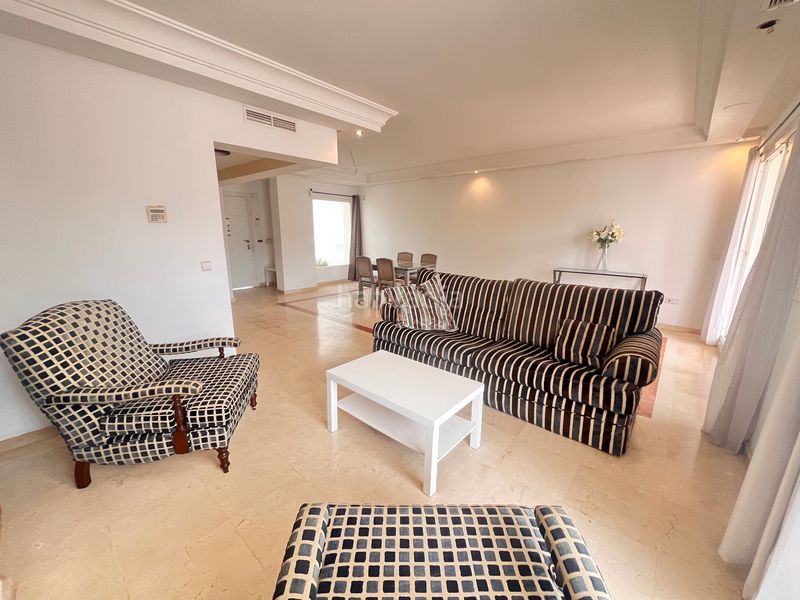 Foto 3012a0d8-4e32-49a1-9e94-cd79c3384d95. Casa adossada a calle concha lagos 4 a lomas de Marbella club Marbella