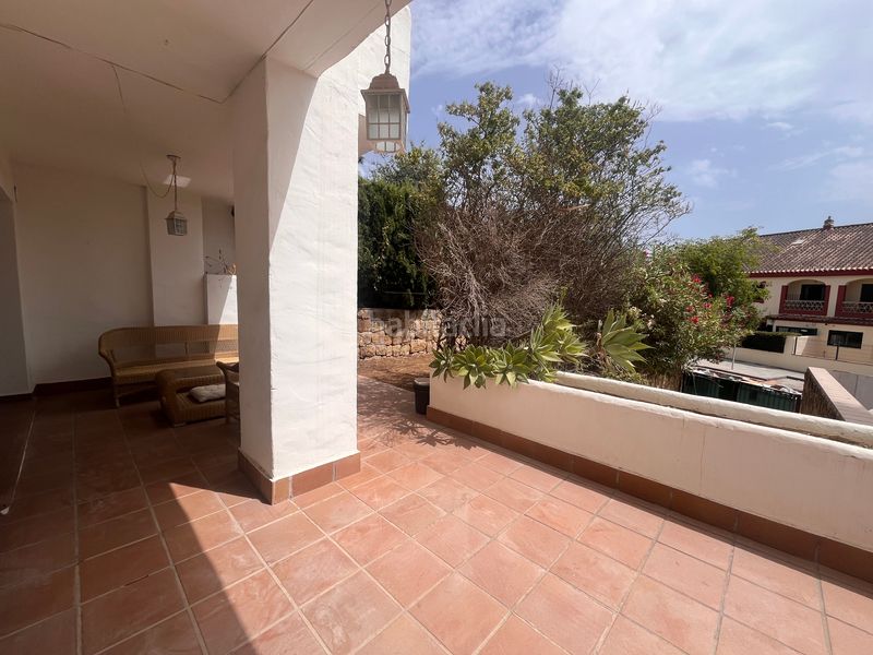 Foto 64f319aa-e1cb-4a99-ae45-ac1081e352d5. Casa adossada a calle concha lagos 4 a lomas de Marbella club Marbella