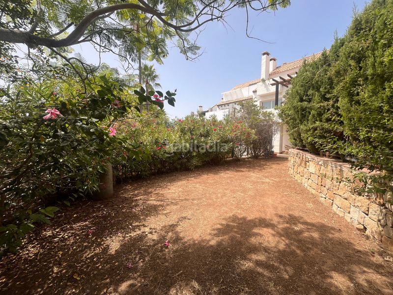 Foto 6b610e23-fbcd-4214-9357-4d2420d38d2f. Casa adossada a calle concha lagos 4 a lomas de Marbella club Marbella