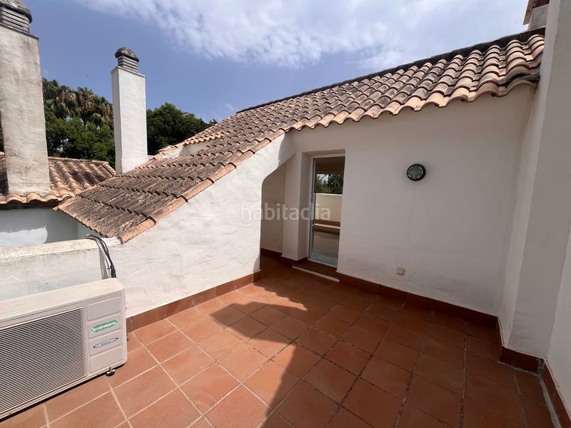Foto d3a8a99b-8351-4567-b2bf-54a4ac20c629. Casa adossada a calle concha lagos 4 a lomas de Marbella club Marbella