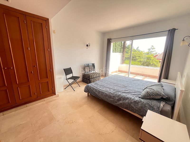 Foto d4061353-fe5b-4eeb-96d2-65f7caee30ff. Casa adossada a calle concha lagos 4 a lomas de Marbella club Marbella