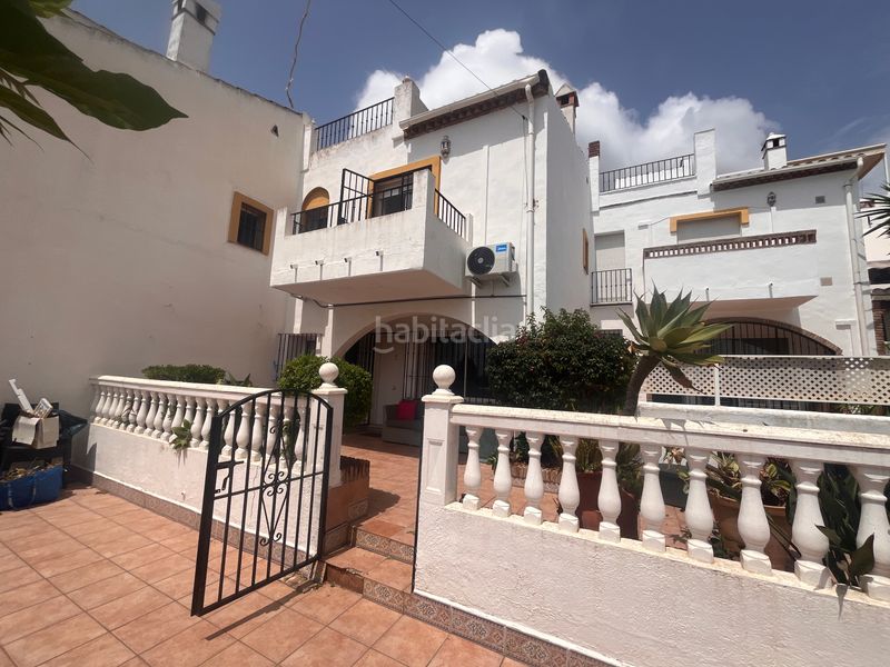 Foto 1f6ba9d3-614c-4f64-9531-6417bba6d547. Lloguer casa adossada a calle madrid 25 a Costabella Marbella