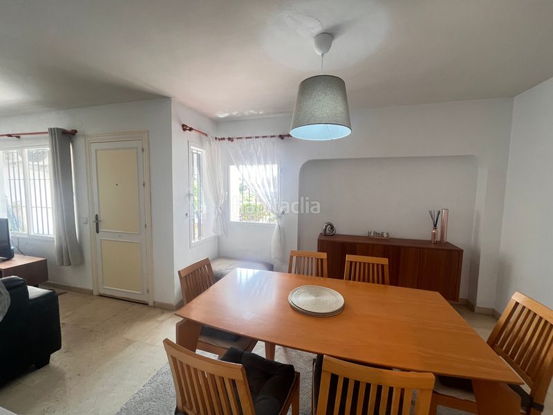 Foto 42013fa0-d28d-4c7e-9fdd-946bfc2a0d04. Lloguer casa adossada a calle madrid 25 a Costabella Marbella
