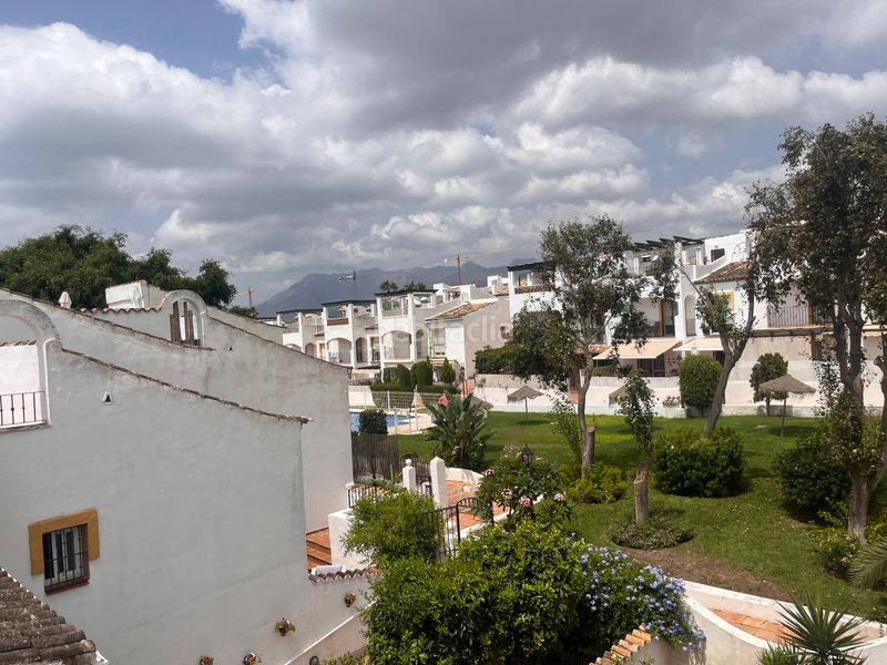 Foto b990b178-d97e-4622-a250-612aeb63d0d0. Lloguer casa adossada a calle madrid 25 a Costabella Marbella