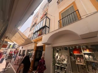 Lloguer Pis  Desconocido. Ultima planta sin ascensor en pleno casco antiguo