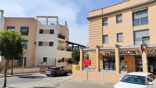 Aparcament cotxe a Glorieta isla bacuta 3. Oportunidad venta de plazas de garaje junto farmacia corrales