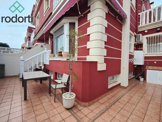 Casa pareada  Calle de juan gall. Precioso pareado en nuevo corrales para entrar a vivir