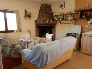 Finca rústica a Calle de rocio durcal 62. Se vende terreno con casa